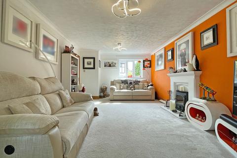 1 Gresham Drive, Northampton, NN4 9SB