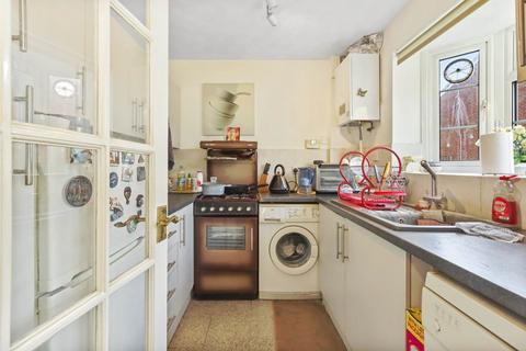 2 bedroom terraced house for sale, Firs Avenue, London