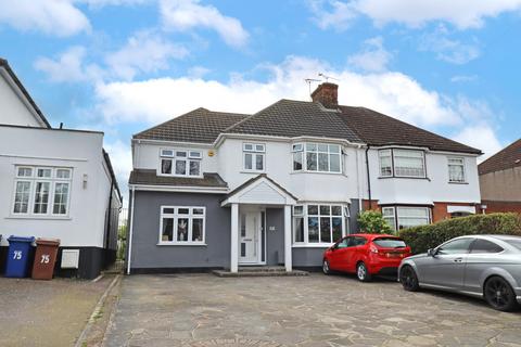 4 bedroom semi-detached house for sale, Purfleet Road, Aveley RM15