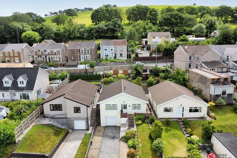 3 bedroom detached bungalow for sale, Jenkins Terrace, Maesteg, Bridgend. CF34 9LA