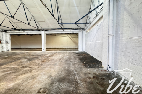 Warehouse to rent, London N17