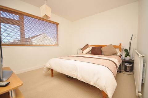 3 bedroom terraced house to rent, Lamberhurst Walk, Crawley, RH10