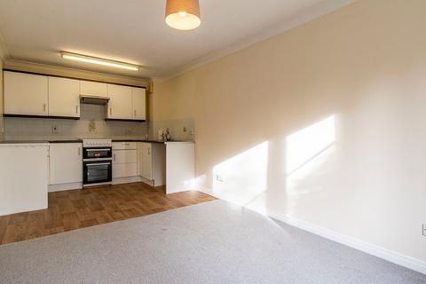 2 bedroom ground floor flat to rent, Plymouth Road, Fairlight Plymouth Road, PL14