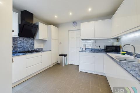 19 Berkeley Lane, Canvey Island, SS8 0BT