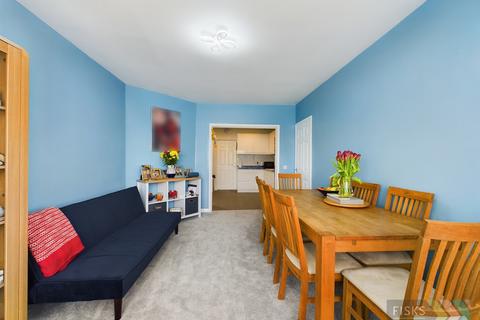 19 Berkeley Lane, Canvey Island, SS8 0BT