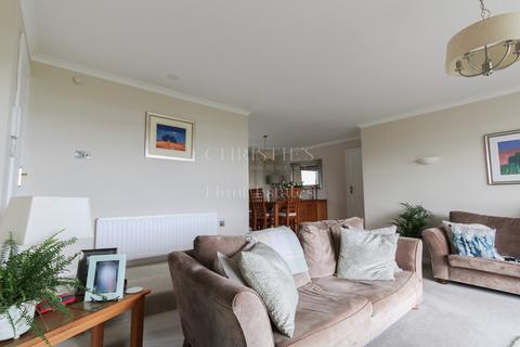 2 bedroom flat for sale, La Rue A Don, Grouville, Jersey. JE3 9DZ