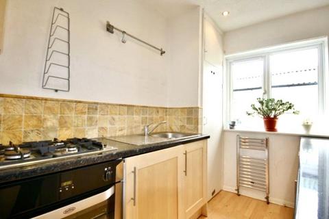 2 bedroom apartment for sale, Chiswick Road, London, W4