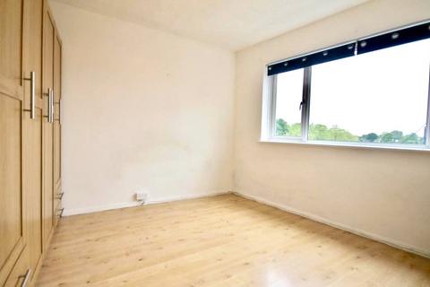 2 bedroom apartment for sale, Chiswick Road, London, W4