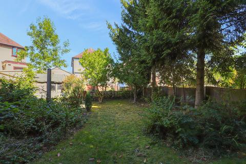 3 bedroom detached house for sale, Clarkson Avenue, Chesterfield S40