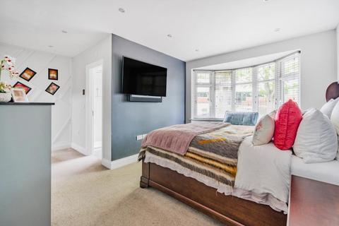 4 bedroom detached bungalow for sale, Shepperton,  Surrey,  TW17