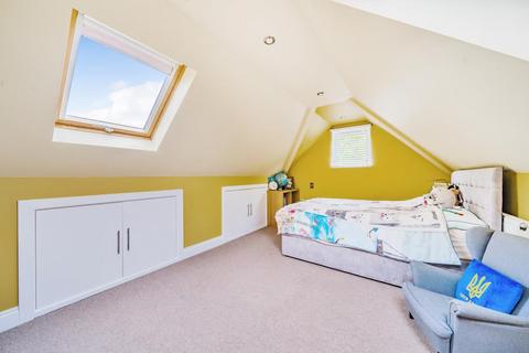 4 bedroom detached bungalow for sale, Shepperton,  Surrey,  TW17