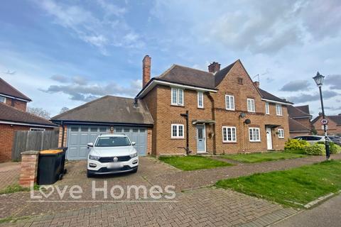 3 bedroom semi-detached house for sale - Churchill Close, Stewartby