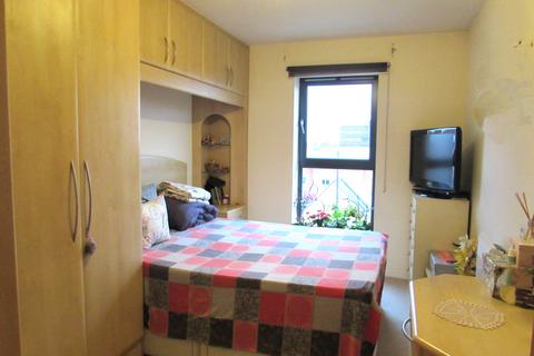 2 bedroom flat to rent, Sunset House, Grant Road, Harrow Wealdstone, Middlesex, HA3