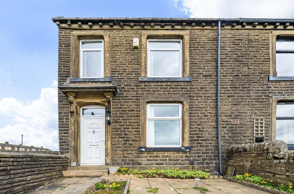 Hill Top Road, Thornton, Bradford... 2 bed end of terrace house for