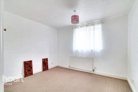 25 Gade Close, Hayes, UB3 3PY