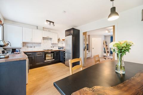 30 Borrowdale Crescent, Leeds, LS12 2JB