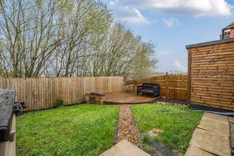 30 Borrowdale Crescent, Leeds, LS12 2JB