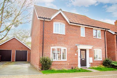 4 bedroom detached house for sale, Bee Orchid Way, Tharston