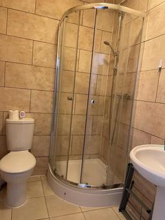 Studio to rent, High Street, Wealdstone HA3