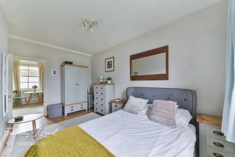 1 bedroom flat for sale, Brant House, Blackheath Road, London, SE10 8PD