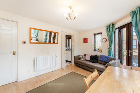 2 bedroom flat for sale, Brunswick Quay, Surrey Quays SE16