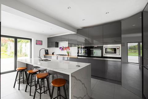 1 Davys Place, Gravesend, DA12 4DL