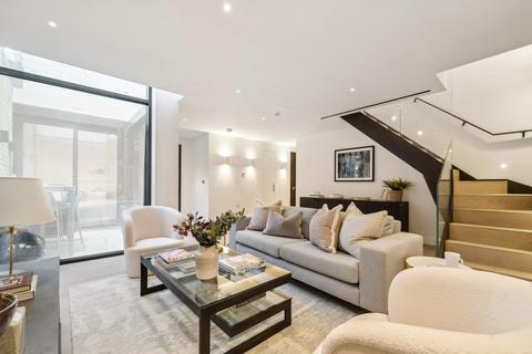 2 bedroom flat for sale, Old Church Street, London, SW3