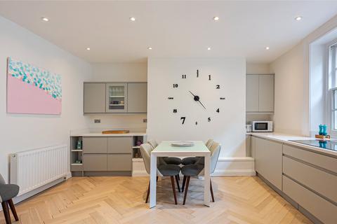 2e Carlisle Place, London, SW1P 1NP