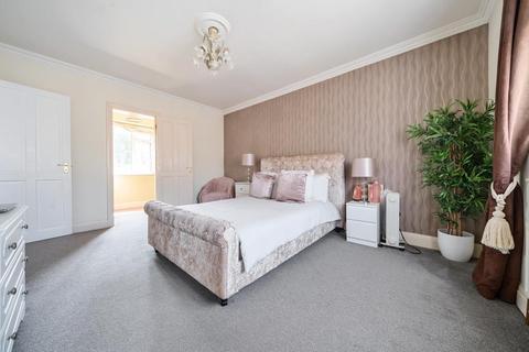 4 bedroom detached house for sale, Slough,  SL0,  SL0