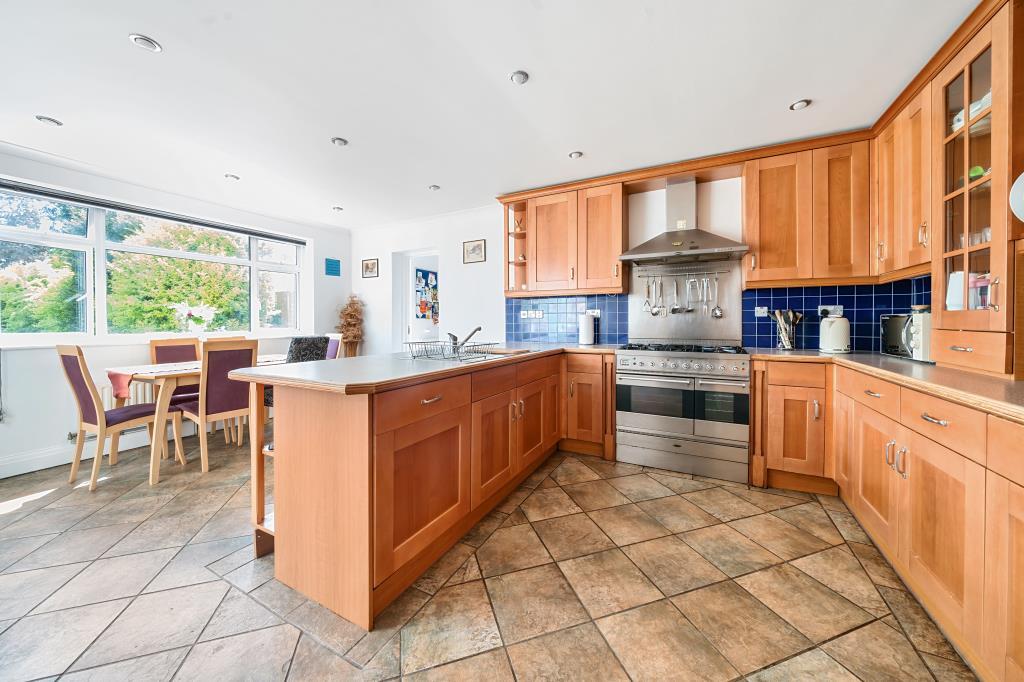 Kitchen/Dining Area