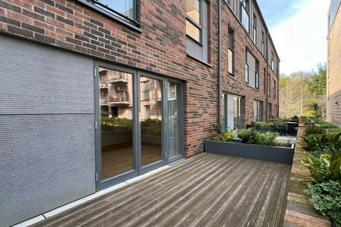 3 bedroom flat to rent, Hughes Close, Canonmills, Edinburgh, EH7