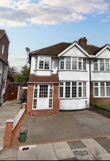 3 bedroom semi-detached house to rent, Western Avenue, Greenford UB6