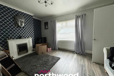 2 bedroom semi-detached house to rent, Ash Tree Road, Doncaster DN8