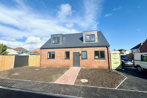 3 bedroom detached house for sale, Bournemouth, Bournemouth BH6
