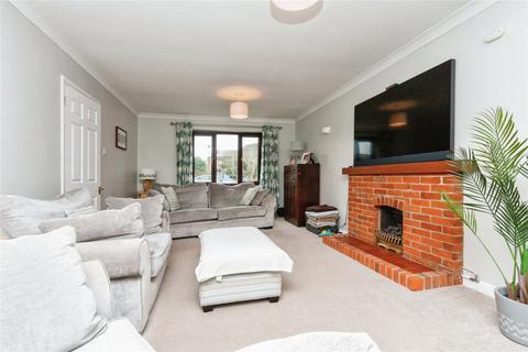 3 Aviemore Drive, Oakley, Basingstoke, RG23 7EN