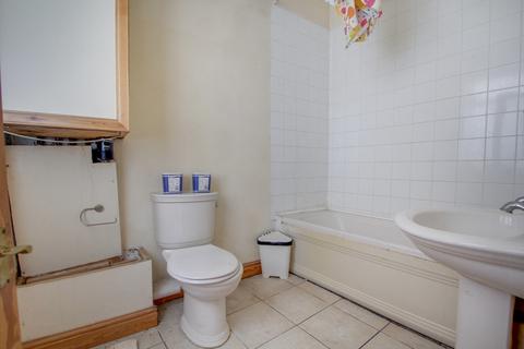 1 bedroom flat for sale, Commonside, Brierley Hill DY5