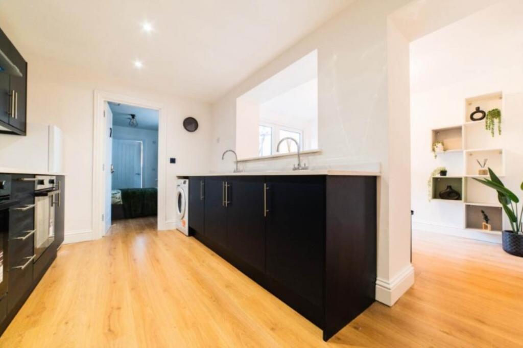 House in Cardiff - View 4