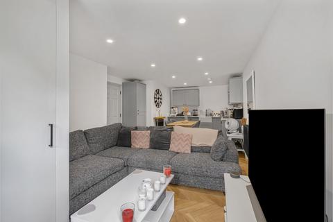 1 bedroom flat for sale, 4A Sylvan Hill, London SE19