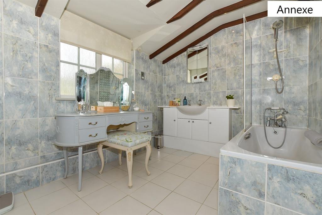 Annexe Bathroom