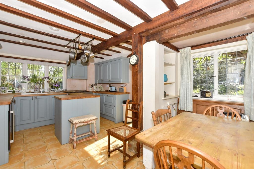 Kitchen/ Breakfast Room