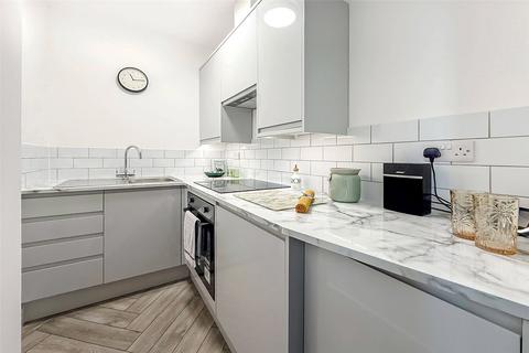 Flat 4, 2 Clun Road, Littlehampton, BN17 7DY
