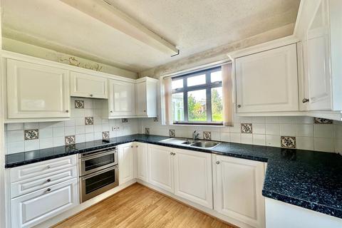 3 bedroom detached house for sale, Cobbold Avenue, Old Town, Eastbourne, East Sussex, BN21