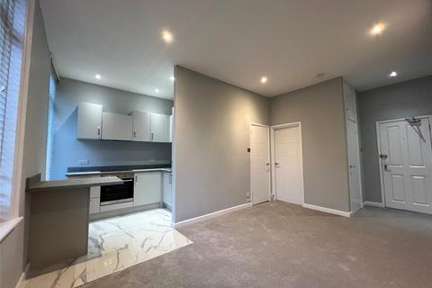 Flat 5, York Towers, 5 Pine Tree Glen, Bournemouth, BH4 9EJ