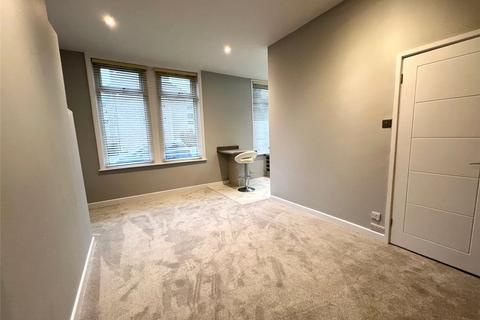 Flat 5, York Towers, 5 Pine Tree Glen, Bournemouth, BH4 9EJ