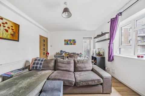 2 bedroom flat for sale, Edensor Gardens, Chiswick