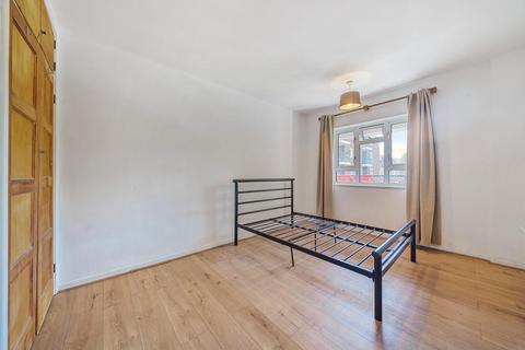 2 bedroom flat for sale, Edensor Gardens, Chiswick