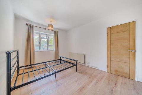 72 Edensor Gardens, London, W4 2RB