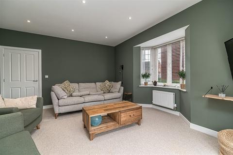 4 bedroom detached house for sale, Cannock Crescent, Desborough NN14