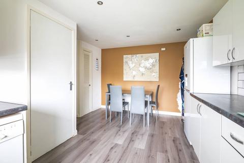 60 Cloverhill Crescent, Bridge Of Don, Aberdeen, AB22 8RQ