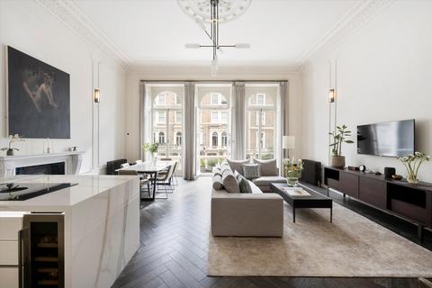 2 bedroom flat for sale - Queen's Gate Place, South Kensington SW7